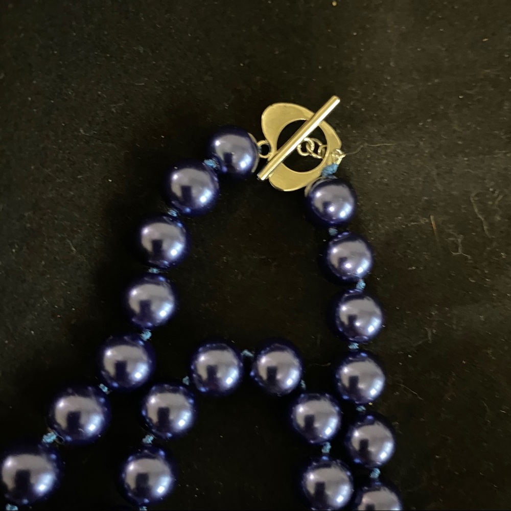 Navy 11MM Shell Pearl 18” Strand Rhinestone Clasp - Picture 7 of 7
